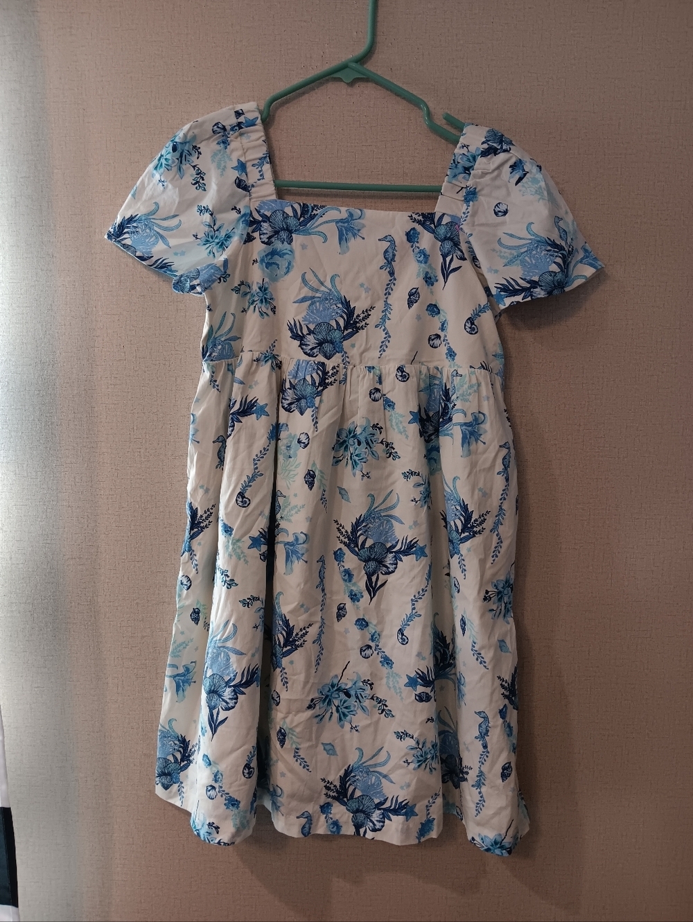 Vineyard Vines White Dress with Blue Floral Print Sz M 12-14 Girls